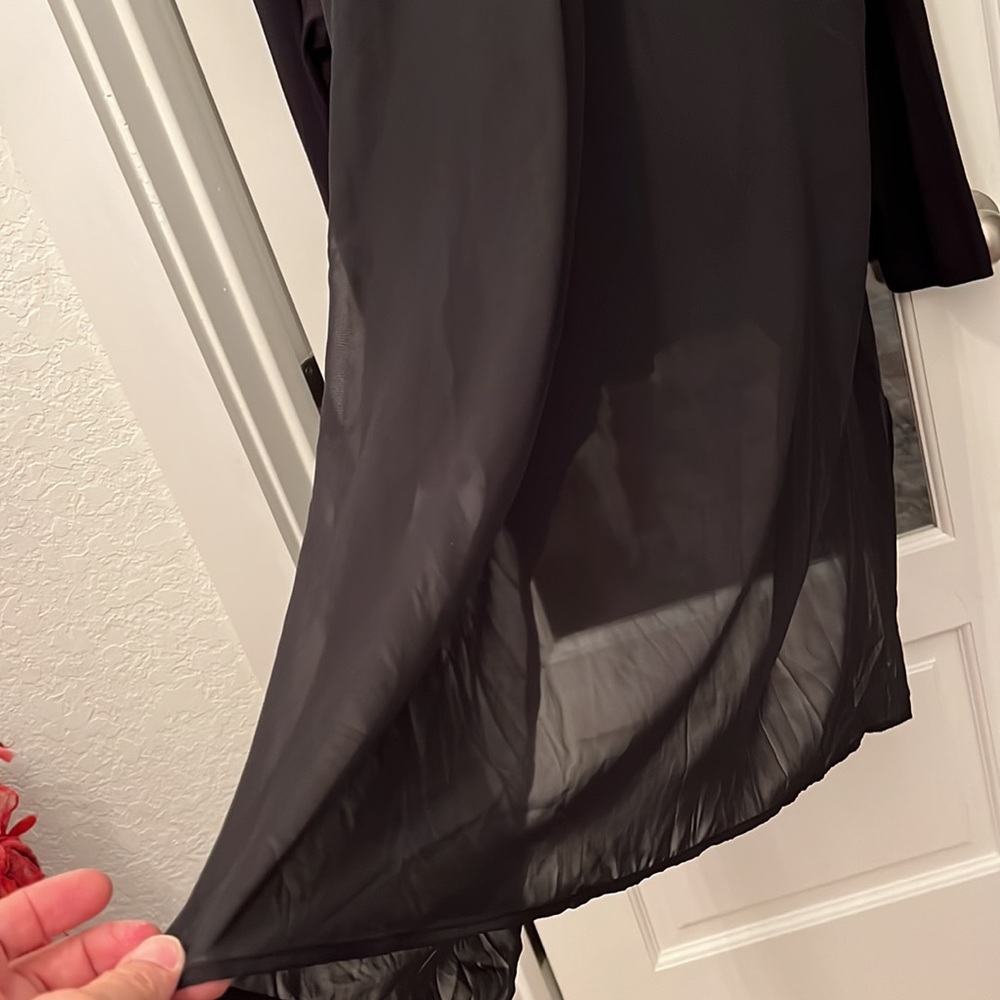 Gorgeous high low black flowy top with transparent back! - Picture 4 of 4